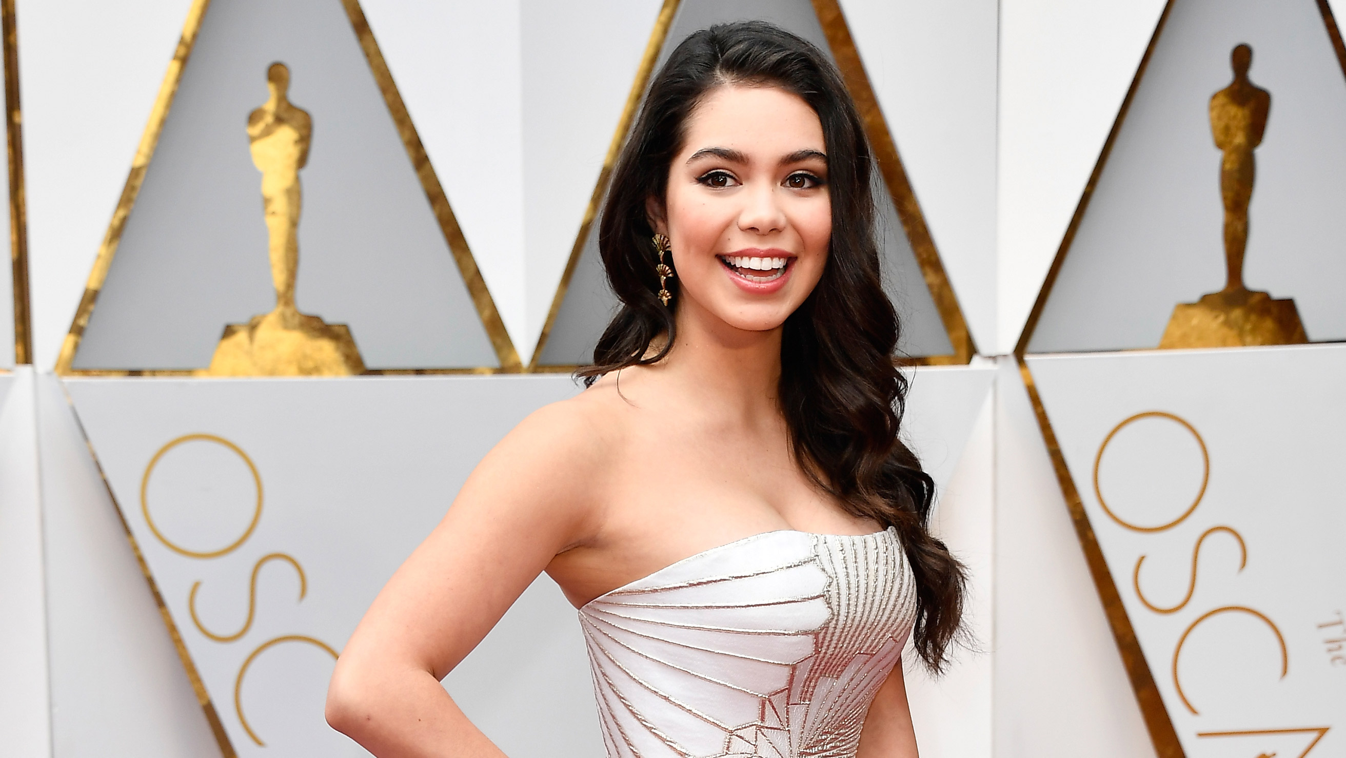 Auli I Cravalho Five Things To Know About The Moana Singer Cnn