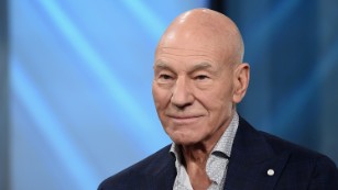 Why is Patrick Stewart becoming a US citizen? - CNN Video