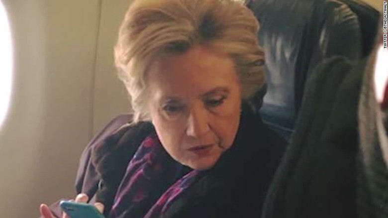 Hillary Clinton airplane photo goes viral - CNN Video