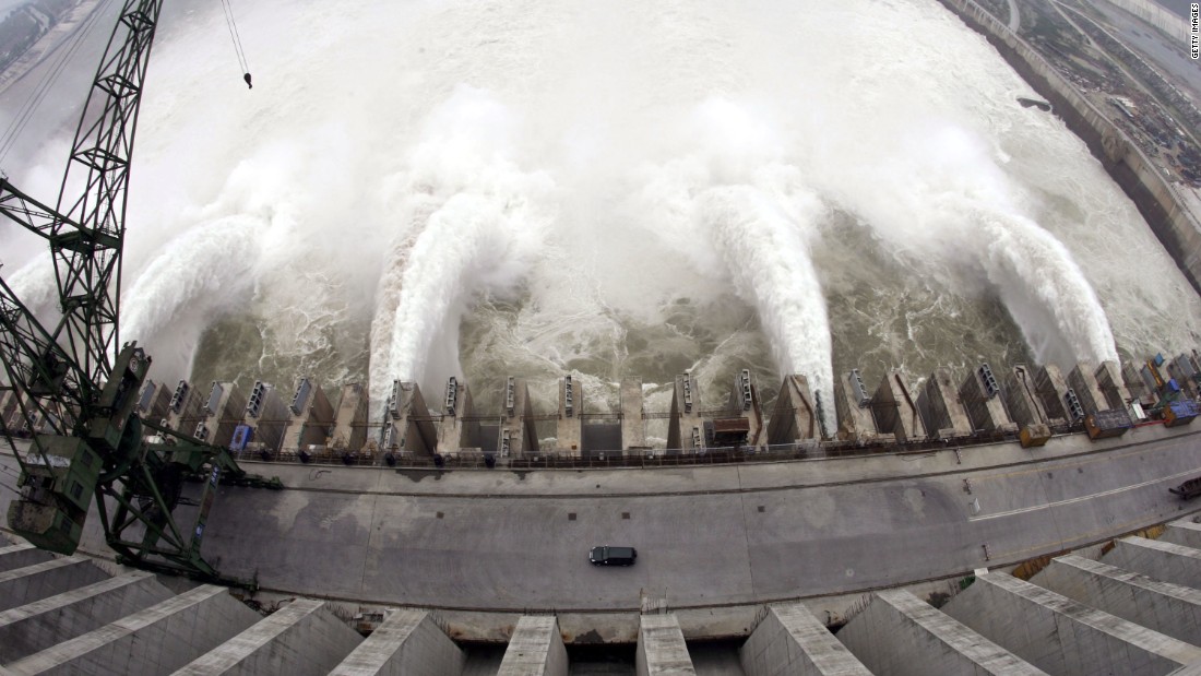 Estimates vary widely on its cost, but it&#39;s thought the Three Gorges Dam is the most expensive hydroelectric project ever built.