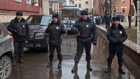 Police outside the court ahead of Navalny&#39;s appearance. 