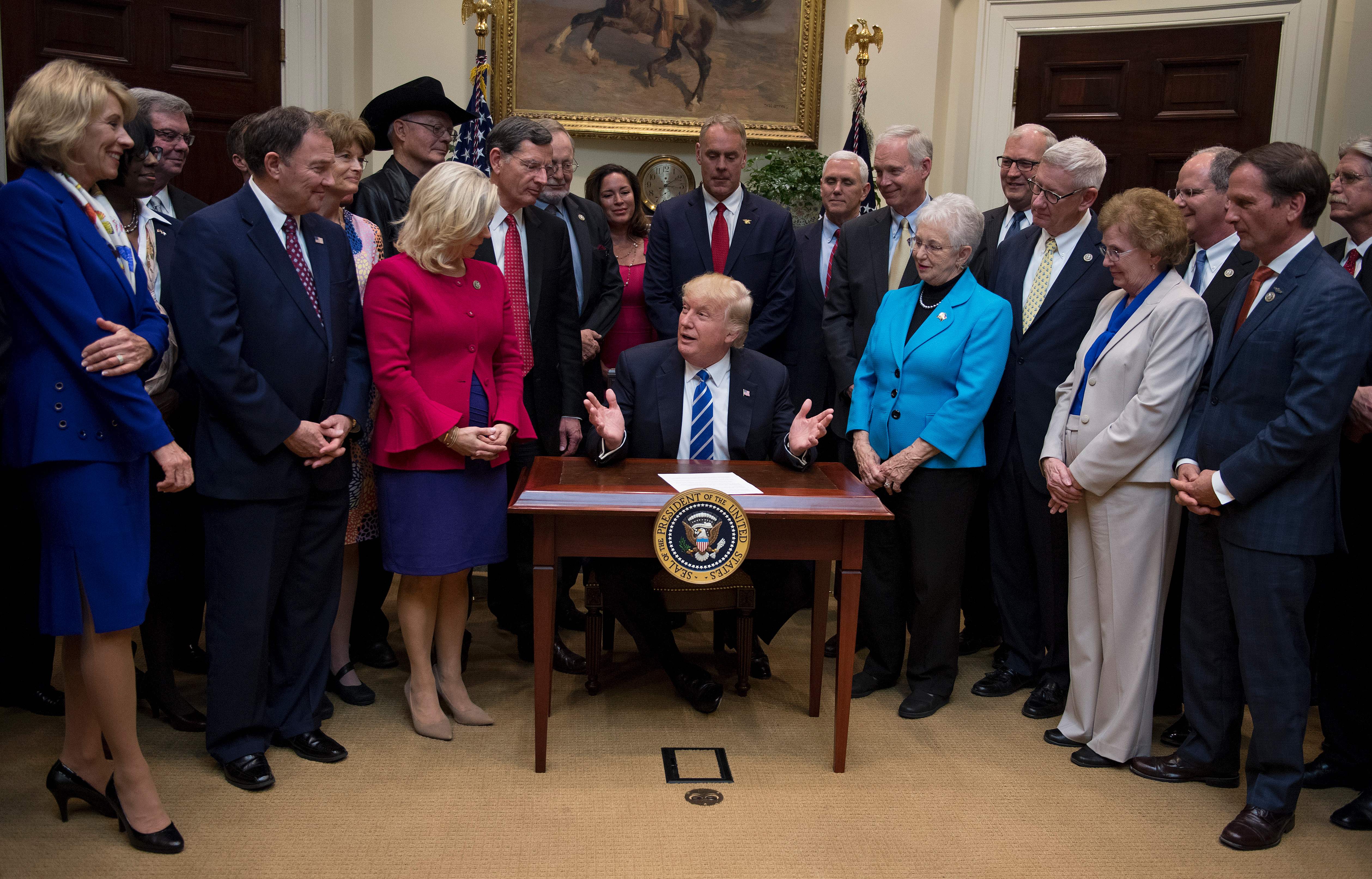 Trump Jokes About Glamorous Tiny Desk Cnn Video