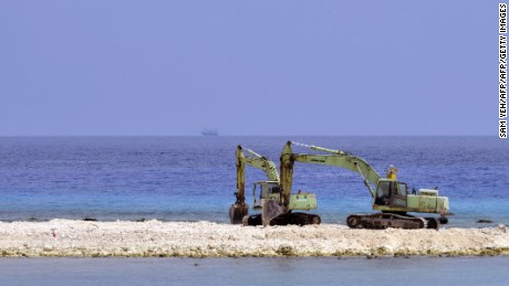 US calls for legally binding code of conduct in South China Sea