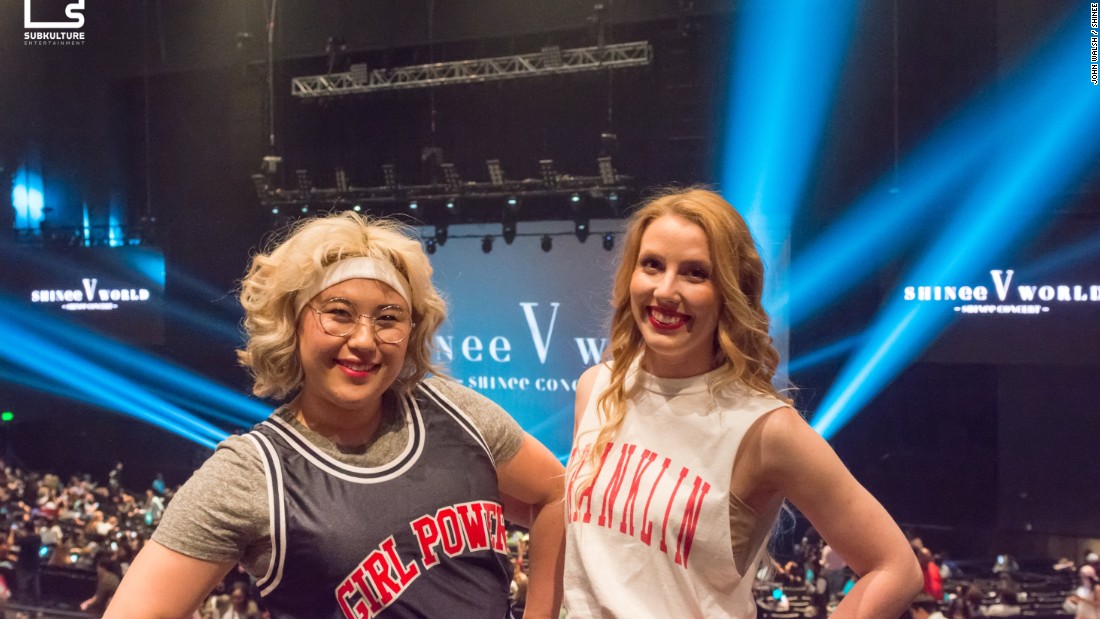 Fans at the SHINee concert at the Verizon Theatre at Grand Prairie 