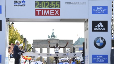 Kenya&#39;s Dennis Kimetto sets the current marathon world record at Berlin in 2014.