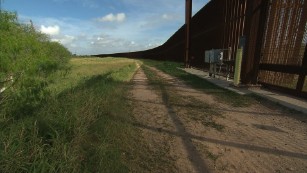 Trump suggests border wall with solar panels