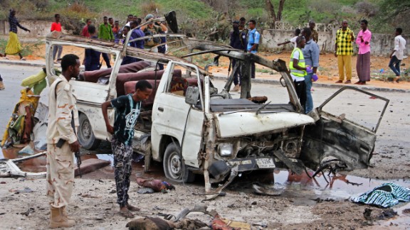 Somalia bombing kills at least 17 - CNN