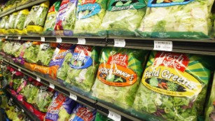 Do bagged salad greens hold their nutrients?