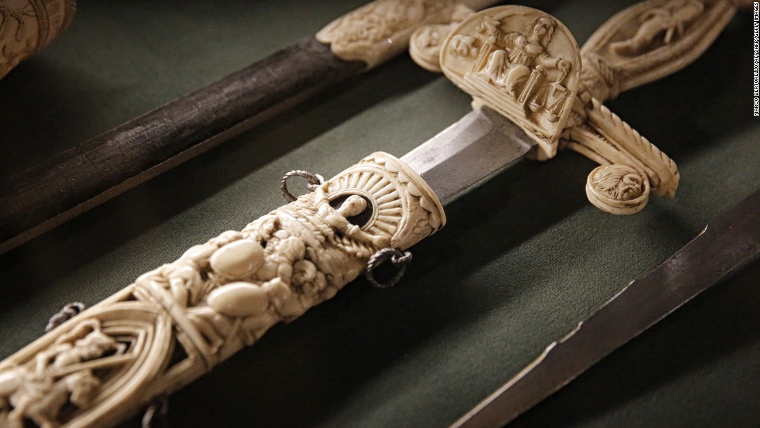 How would a total ban affect ivory antiques? - CNN Style