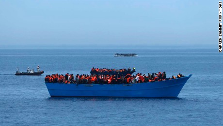 Thousands of migrants rescued from Mediterranean in three days