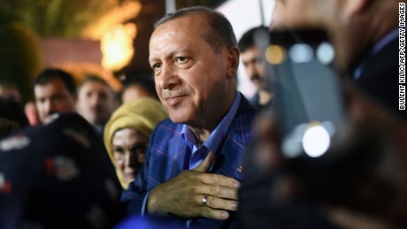 International monitors deliver scathing verdict on Turkish referendum