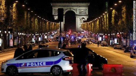 Paris attack witness: &#39;I hid in a corner&#39;