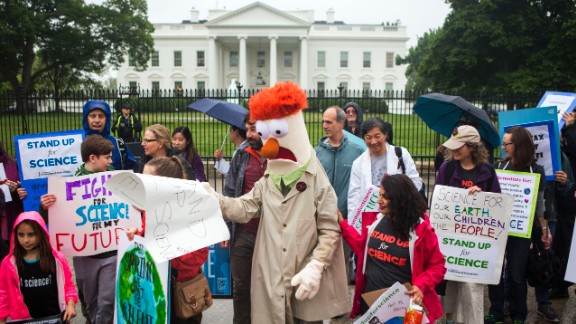 March For Science Crowds Join Global Earth Day Protests Cnn