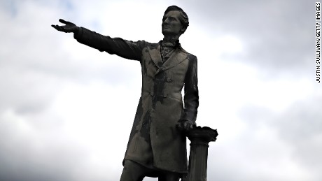 New Orleans begins removing second Confederate monument