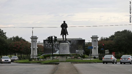 PGT Beauregard Confederate statue comes down in New Orleans