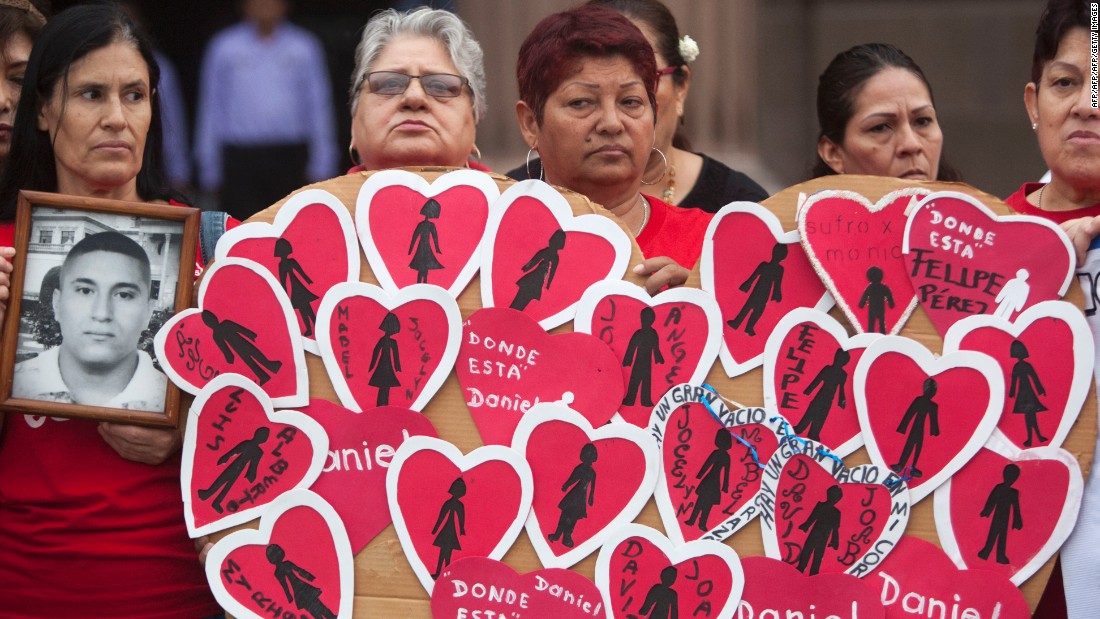 En su día, madres de desaparecidos marchan contra la violencia CNN Video