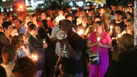 Protests over Confederate statue shake Charlottesville, Virginia