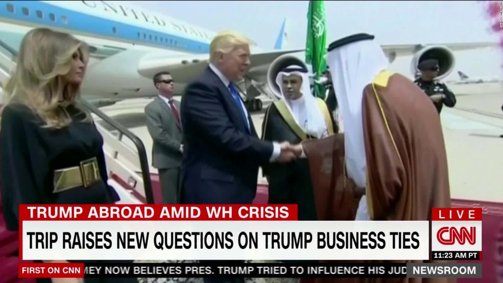 President Trump Receives Saudi Gold Medal Cnn Video