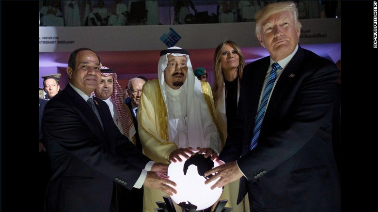 170521182043-20-trump-saudi-arabia-0521-exlarge-169.jpg