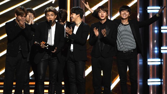 Bts Kpop Band Beats Us Stars To Win Billboard Music Award Cnn