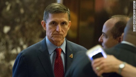 Flynn&#39;s family sets up legal defense fund