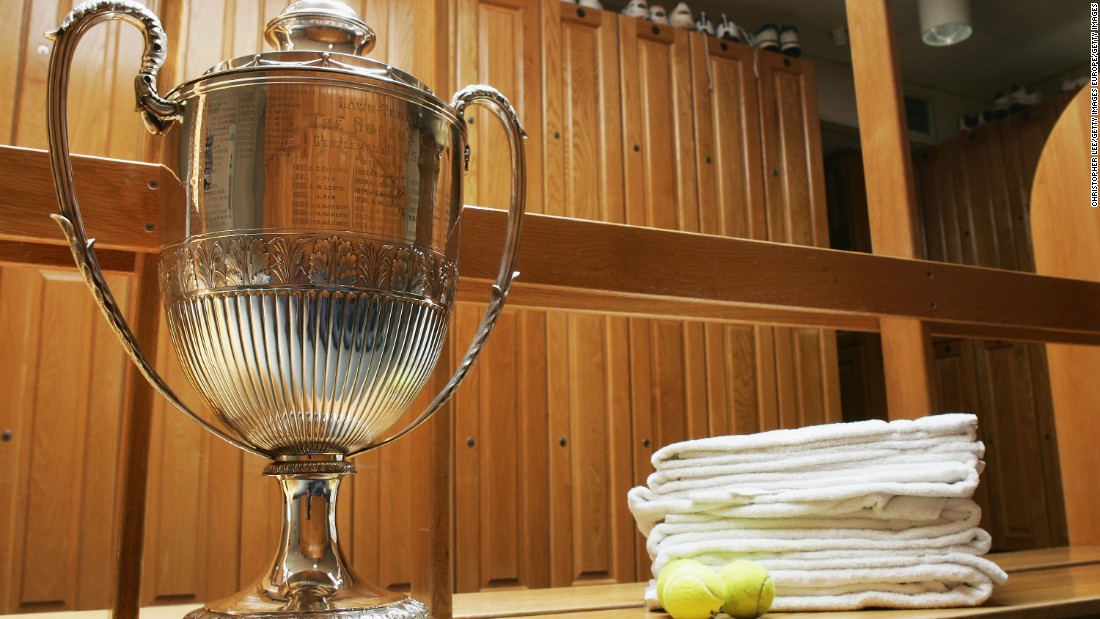 London&#39;s Queen&#39;s Club&#39;s dressing room decor has a more old school feel. 