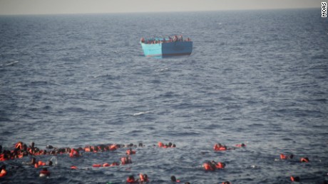 Massive rescue effort in the Mediterranean 