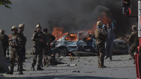 A suicide bomb attack targets Kabul&#39;s diplomatic zone