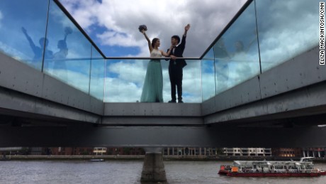 Christine Yang and Mario Yuan came from China to take their wedding photographs in London.