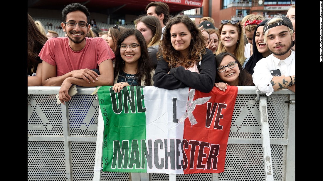 Fans at the concert. 