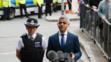 London Mayor Sadiq Khan: Don&#39;t &#39;roll out the red carpet&#39; for Trump