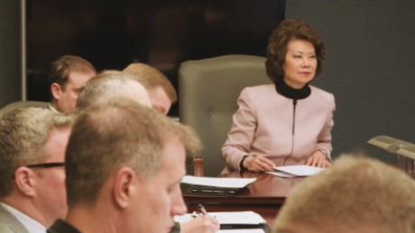 Elaine Chao: One woman's rise from immigrant roots to the presidential Cabinet