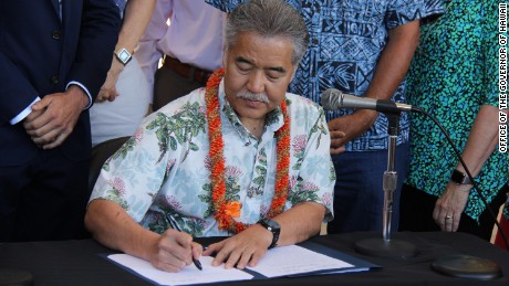 Hawaii enacts laws adopting Paris climate deal pledges