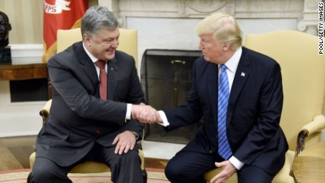 U.S President Donald Trump checks hands with President Petro Poroshenko of Ukraine in the Oval Office of the White House on June 20, 2017 in Washington, DC. (Olivier Douliery-Pool/Getty Images)