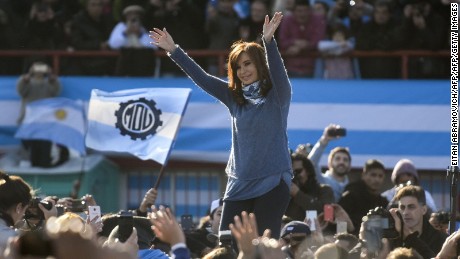 Argentinian former President (2007-2015) Cristina Kirchner waves during a rally in Buenos Aires on June 20, 2017.
Kirchner launched her new Unidad Ciudadana (Citizen Unity) party but maintained suspense over whether or not she will run for the Senate in next October legislative elections. / AFP PHOTO / EITAN ABRAMOVICH        (Photo credit should read EITAN ABRAMOVICH/AFP/Getty Images)