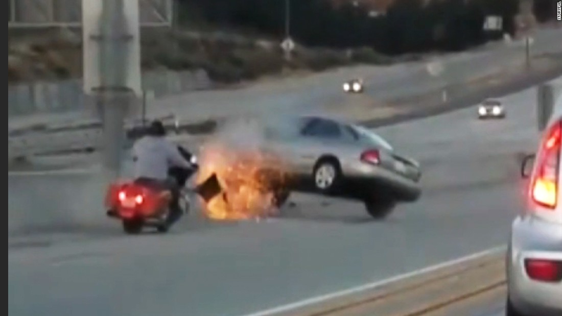 Road-rage incident caught on camera - CNN Video