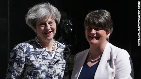 Northern Ireland party agrees to prop up Theresa May&#39;s UK government