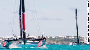 New Zealand takes commanding lead against Oracle in America's Cup