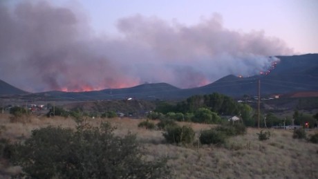 cnnee vo impresionantes incendios en arizona terminaron con miles de acres _00002404