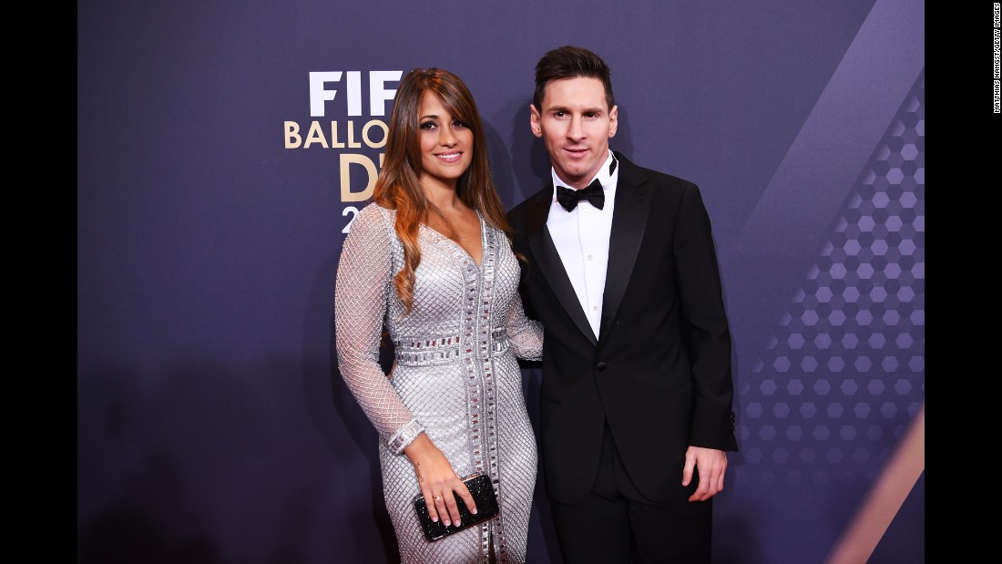 According to CNN Espanol&#39;s Ivan Sarmenti, 260 guests -- including Messi&#39;s Barcelona teammates -- will attend and 150+ journalists will cover the event.