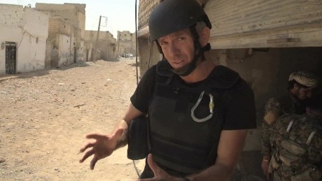 CNN exclusive: Inside Raqqa&#39;s Old City