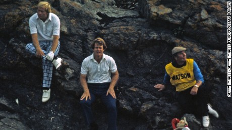 Tom Watson flanked by Jack Nicklaud (L) and his caddie Alfie Fyles at the 1977 Open Championship.