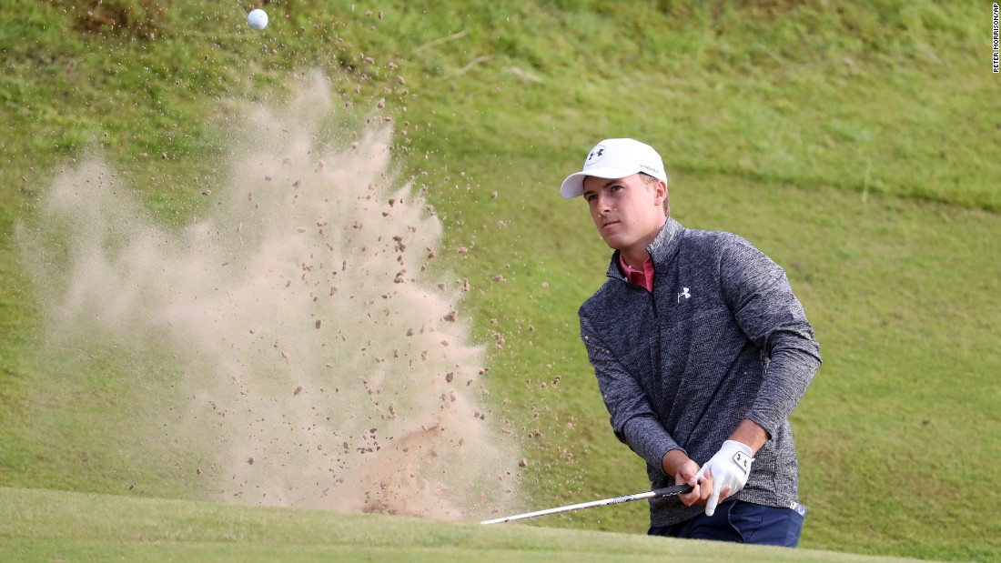 Spieth answered Grace&#39;s challenge with a 65 to take a three-shot lead into the final round at Royal Birkdale.