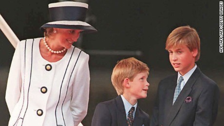 (FILES) Princess Diana (L), Prince Harry, (C) and Prince William (R) gather for the commemorations of VJ Day, 19 August 1995, in London. Prince William turned 25 Thursday 21 June 2007, and in doing so became entitled to part of the multi-million pound (euro, dollar) inheritance left to him by his late mother, princess Diana. The second in line to the throne is now allowed access to the income accrued on the 6.5 million pounds he was left in his mother&#39;s will after she died 10 years ago in a car crash in Paris. AFP PHOTO/JOHNNY EGGITT/FILES (Photo credit should read JOHNNY EGGITT/AFP/Getty Images)