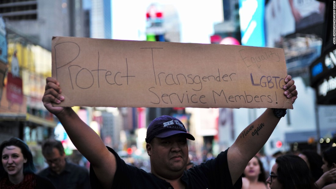 Trump Signs Directive Banning Transgender Military Recruits Cnnpolitics 