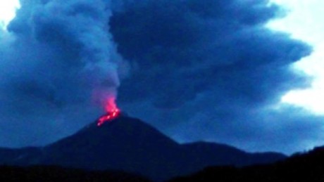 cnnee pkg digital original ¿Fue real la erupcion del volcan Reventador en Ecuador?_00000000