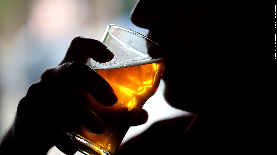 It's not just college kids. A new study says older adults binge drink, too - CNN thumbnail