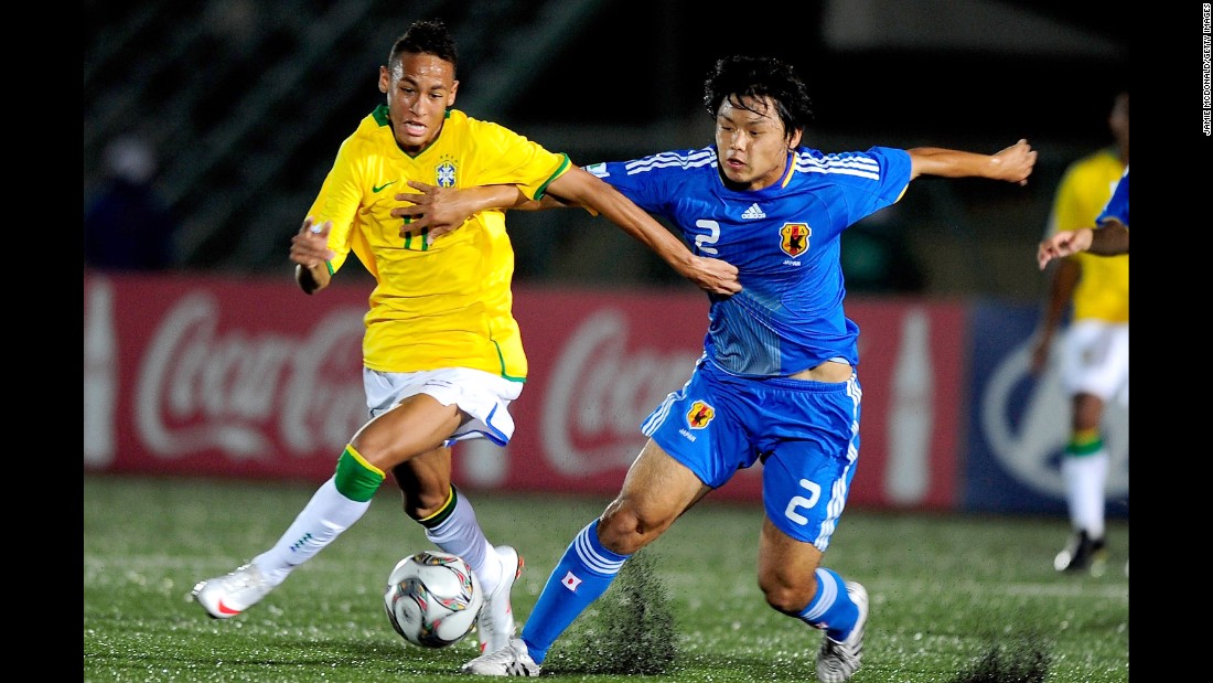 Neymar fends off Japan&#39;s Takuya Okamoto during the U-17 World Cup in October 2009. Earlier that year, Neymar made his professional debut for Brazilian club Santos -- the same club that once fielded the legendary Pele.