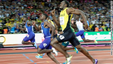 Usain Bolt, Justin Gatlin dip for the line 