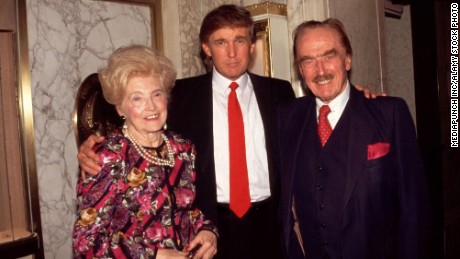 HXNA87 Donald Trump with his parents Mary and Fred Trump
 1994  © RTalensick / MediaPunch